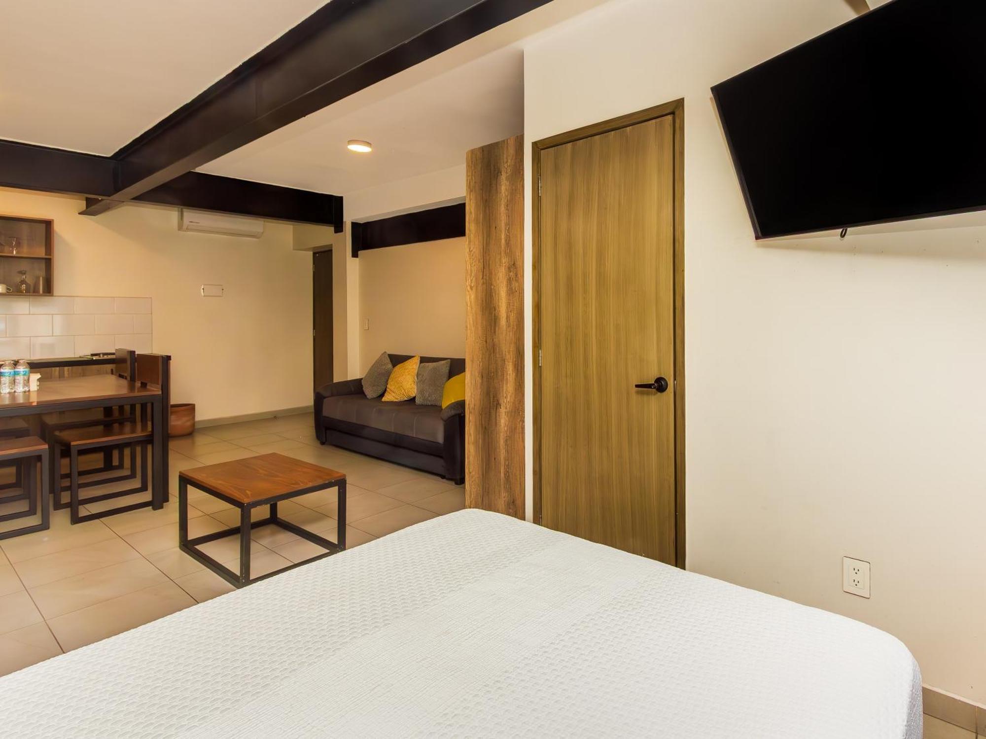 Ihost Chapultepec Apartment Guadalajara Bagian luar foto