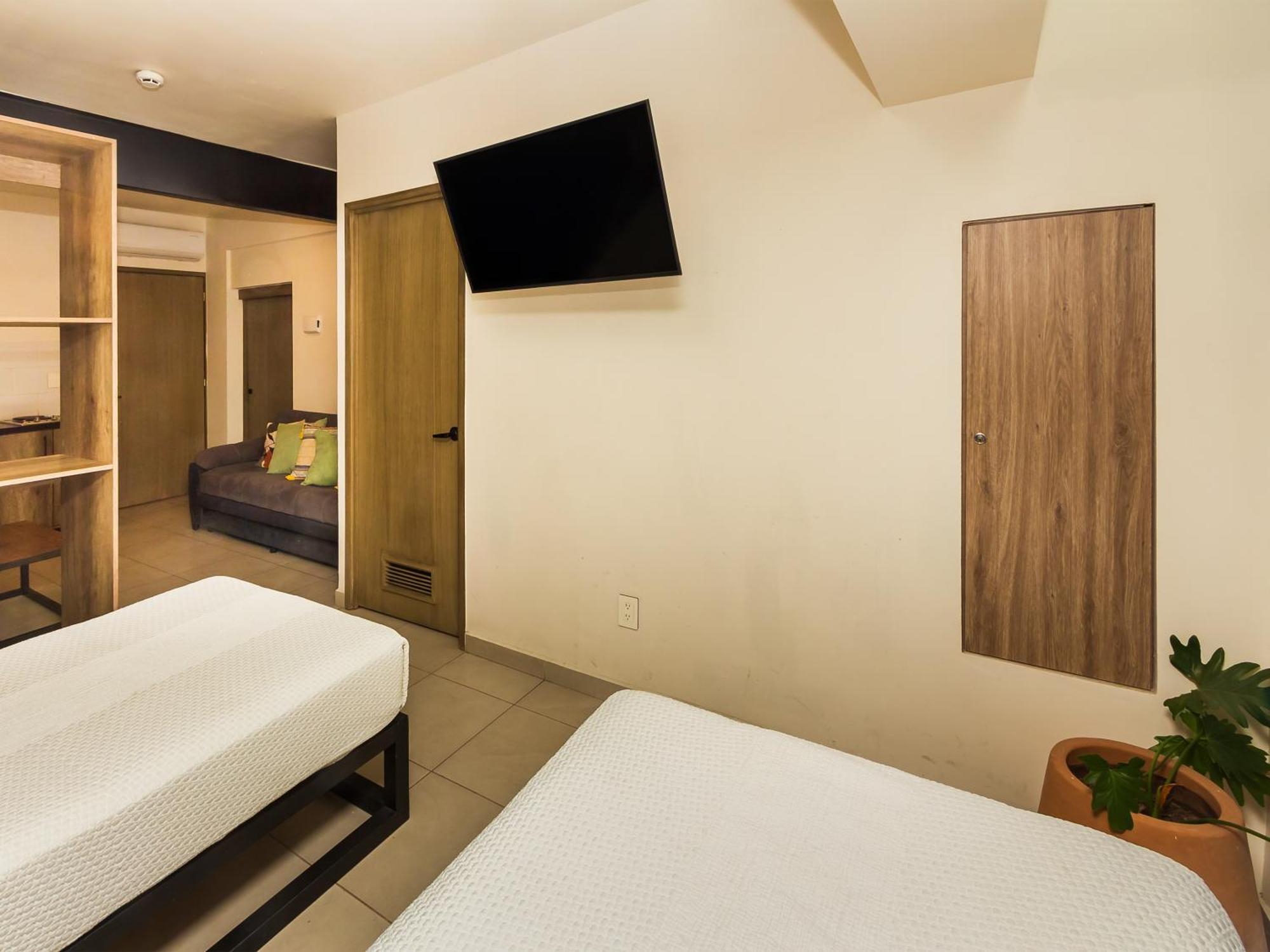 Ihost Chapultepec Apartment Guadalajara Bagian luar foto